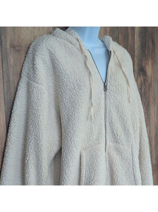 American Eagle Outfitters Jackets & Blazers - American Eagle Plush Cream Sherpa Oversized Hoodie S                   D465